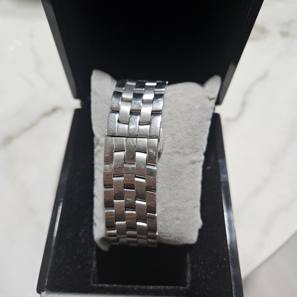 Emporio Armani Watch - Picture 3 of 6